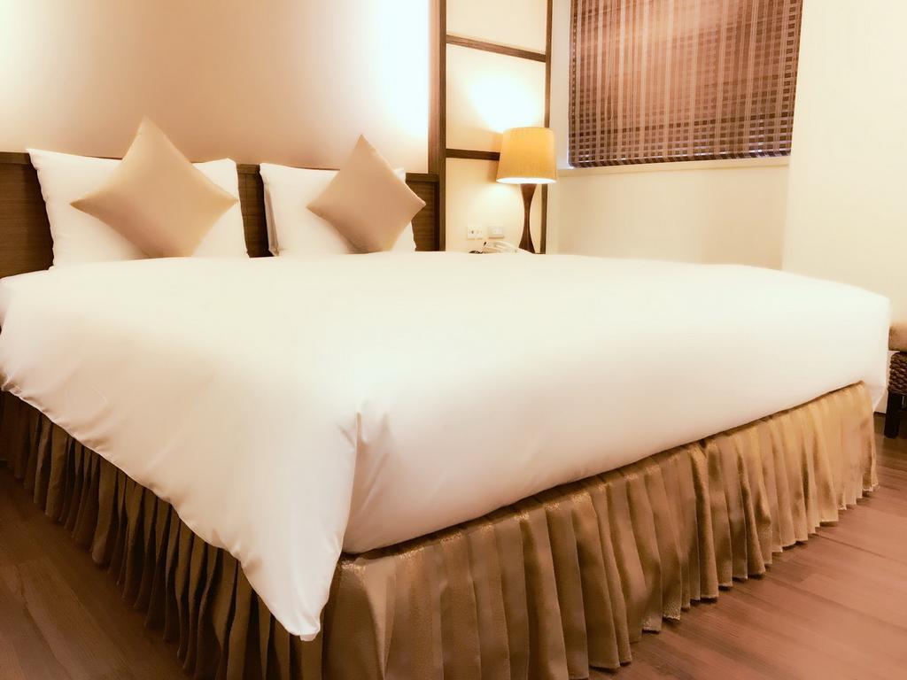 Shin Yuan Celeb Metro Hotel Hsinchu City Exterior photo